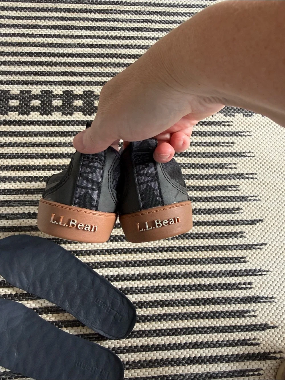 L.L Bean Women's Vacationland Shoes, Slip-On- size 6